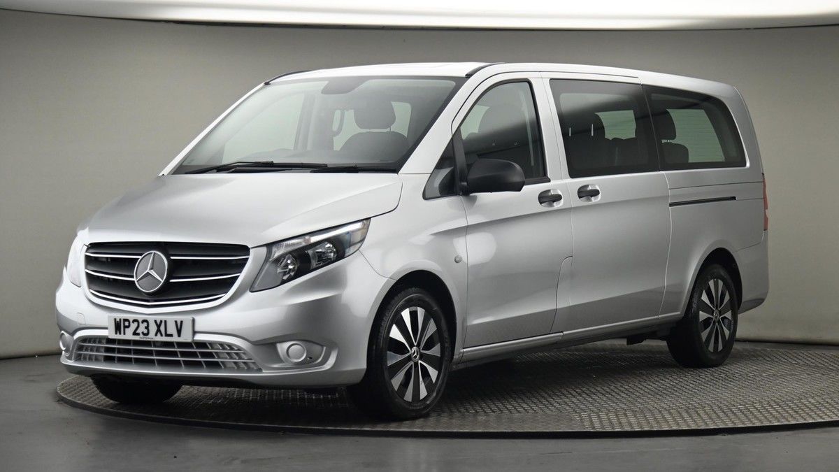 More views of Mercedes-Benz Vito