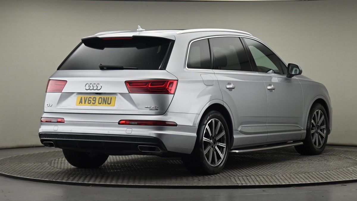 Audi Q7 Image 26