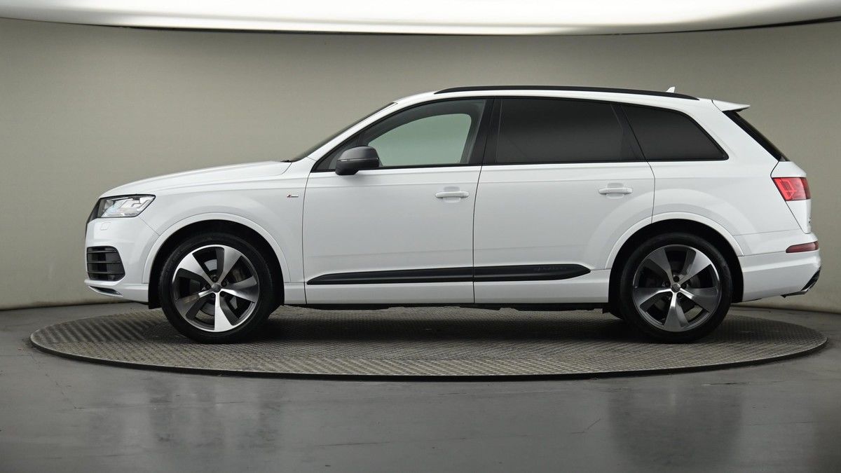 Audi Q7 Image 23