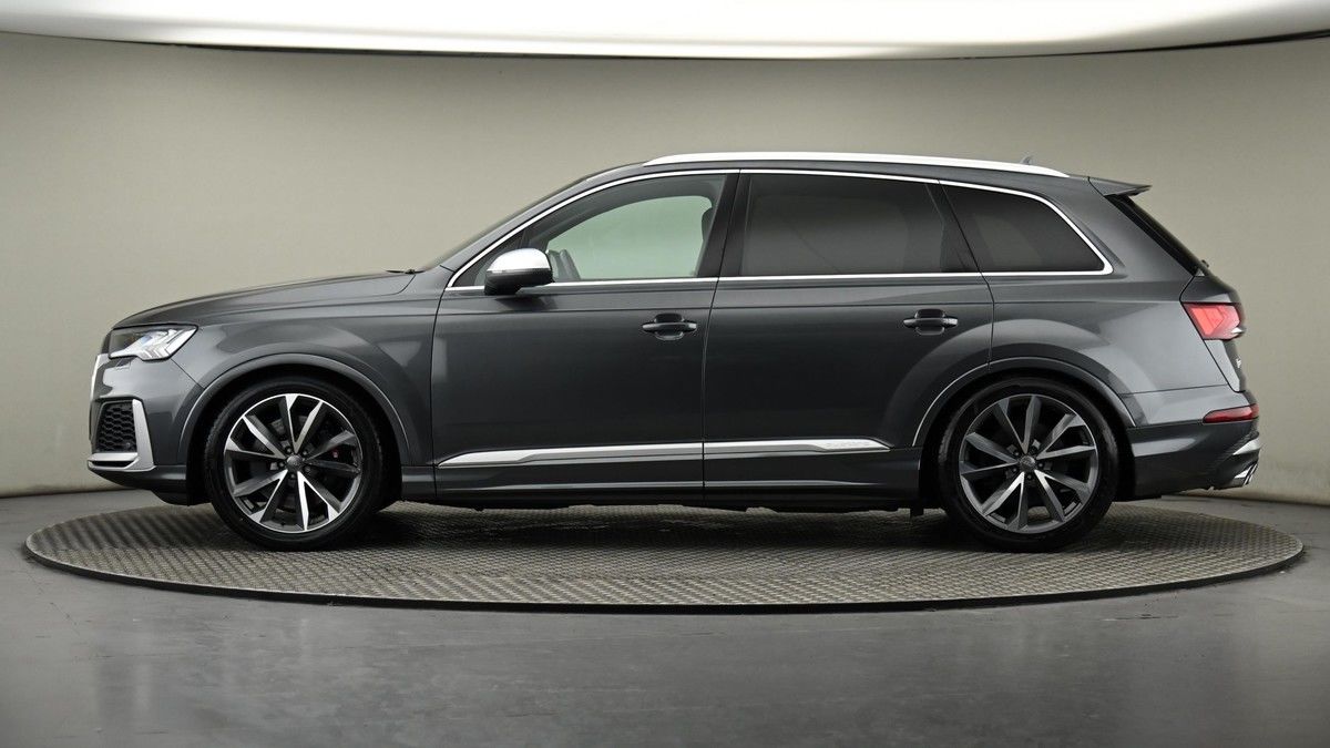 Audi SQ7 Image 22