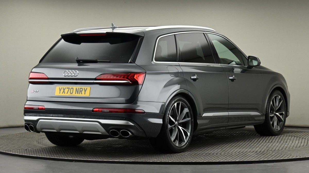 Audi SQ7 Image 25