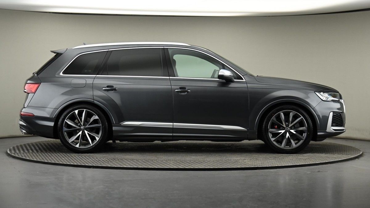 Audi SQ7 Image 26