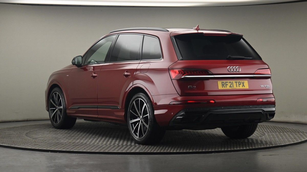 More views of Audi Q7