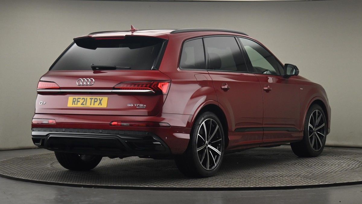 More views of Audi Q7