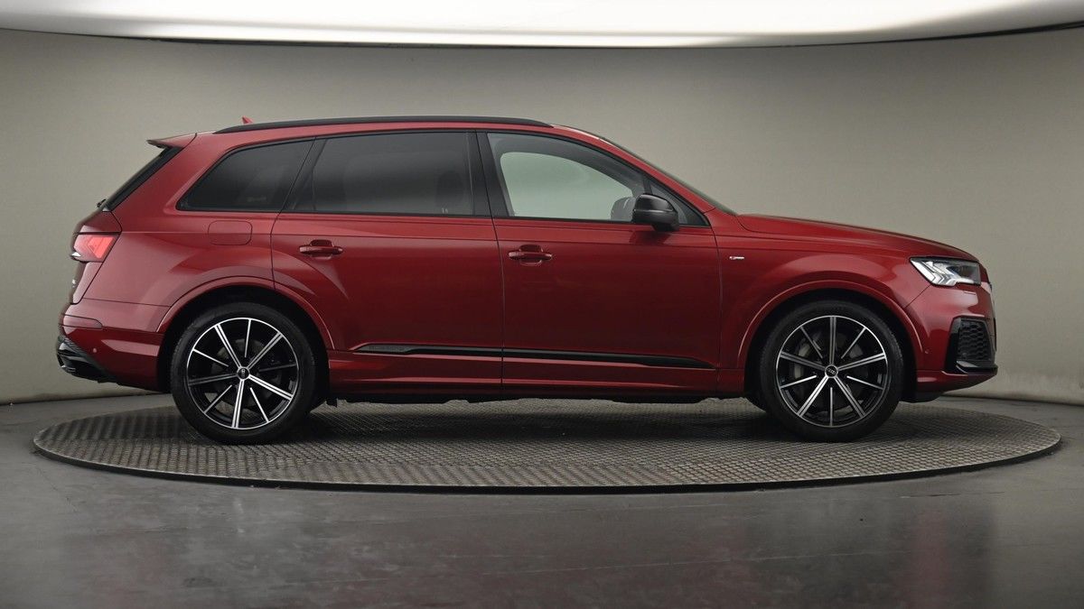 More views of Audi Q7