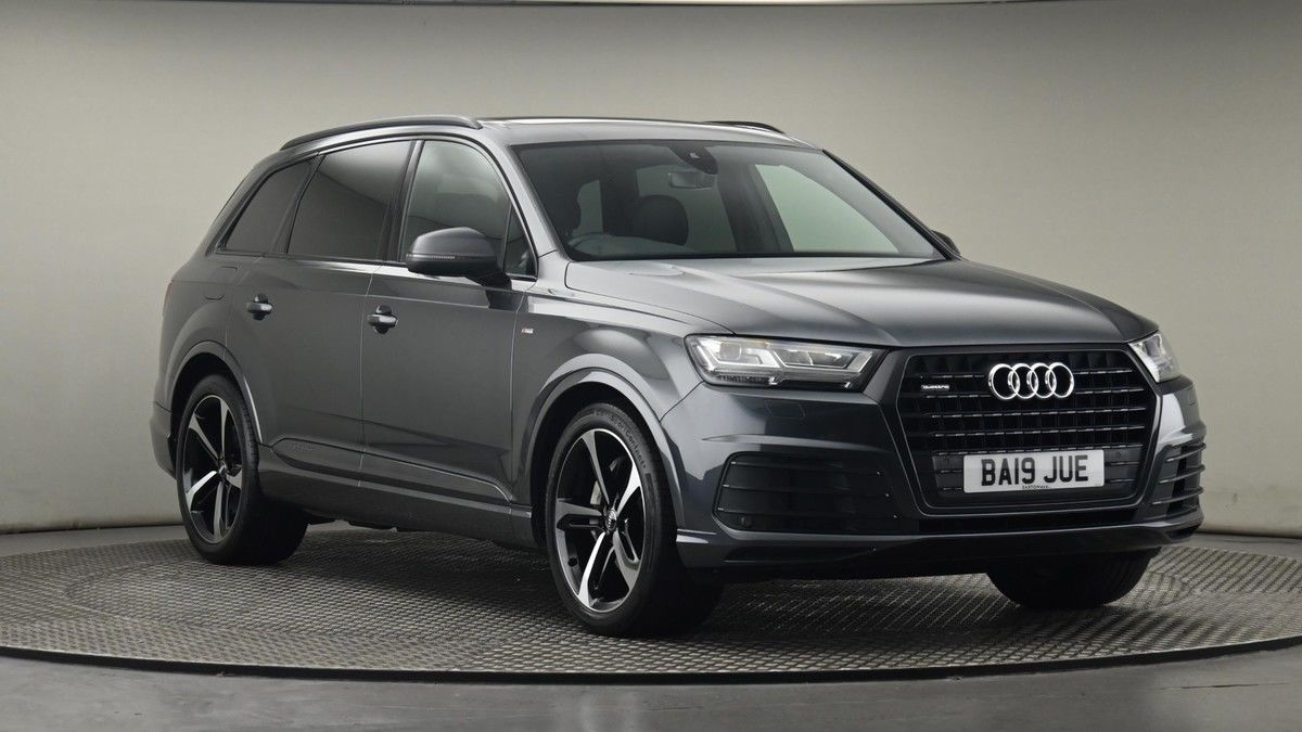 More views of Audi Q7