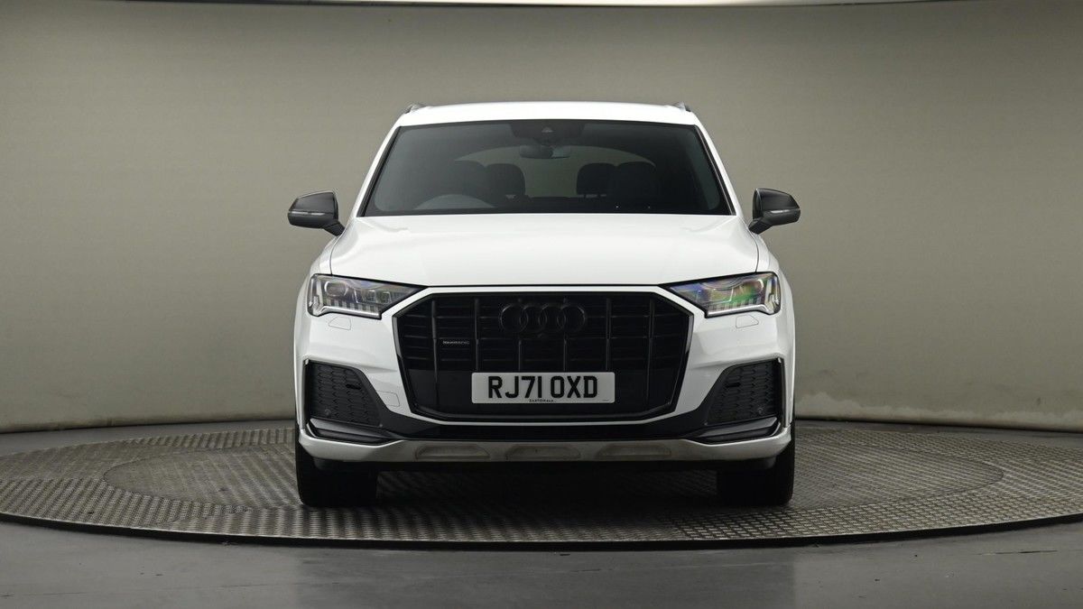 More views of Audi Q7