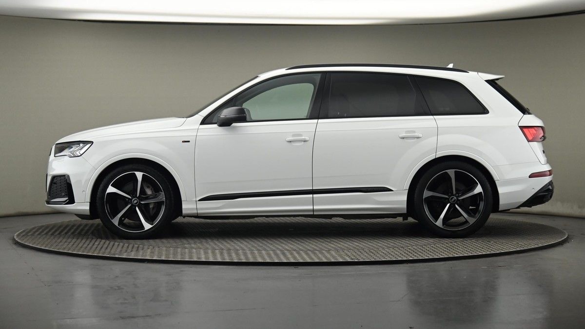 Audi Q7 Image 23