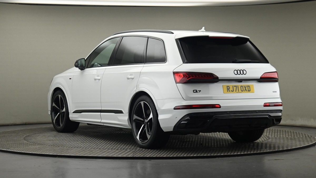 More views of Audi Q7