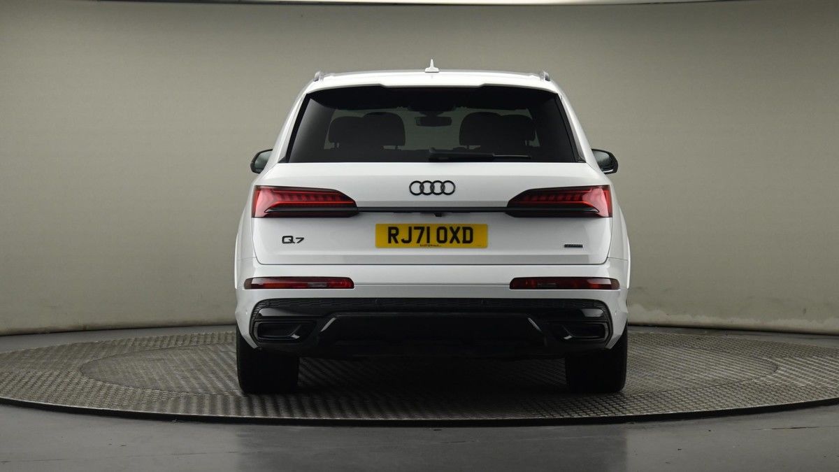 More views of Audi Q7