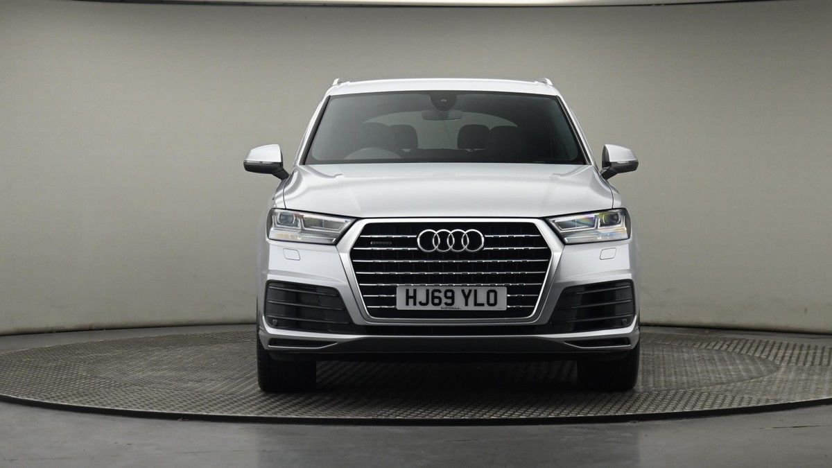 Audi Q7 Image 21