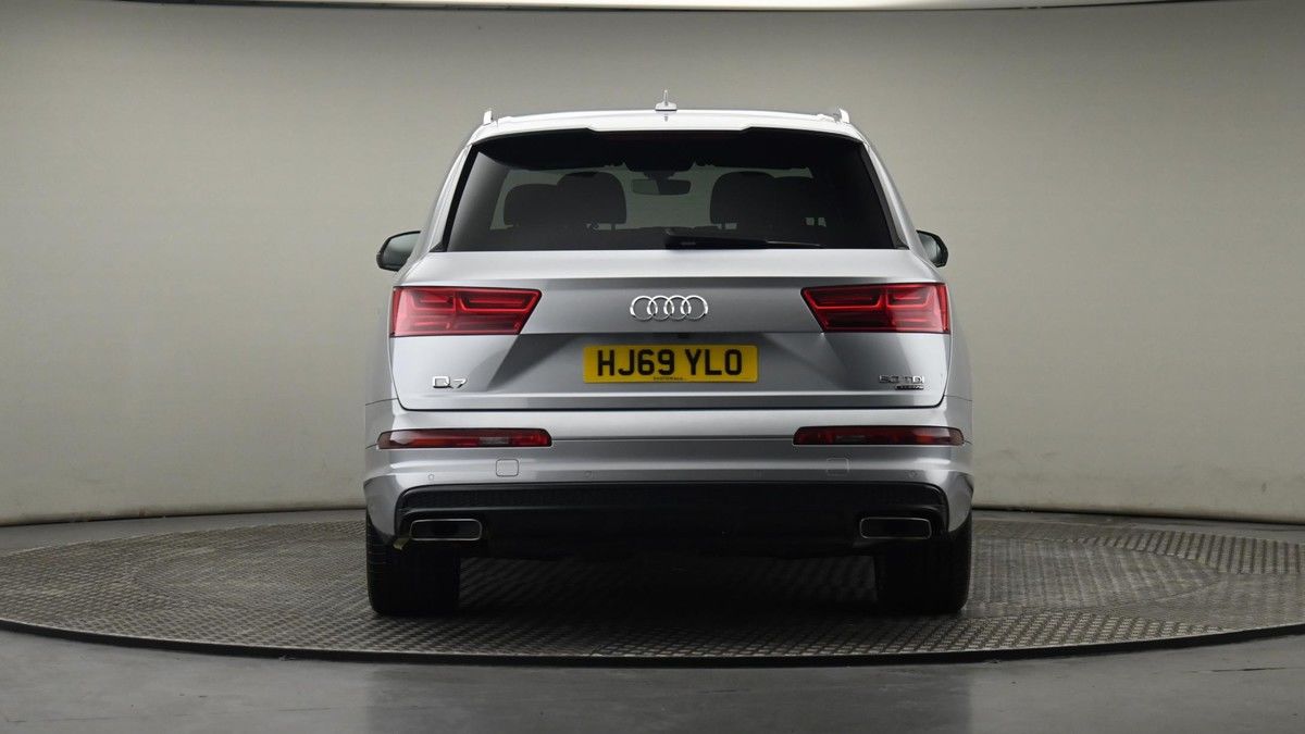 Audi Q7 Image 25