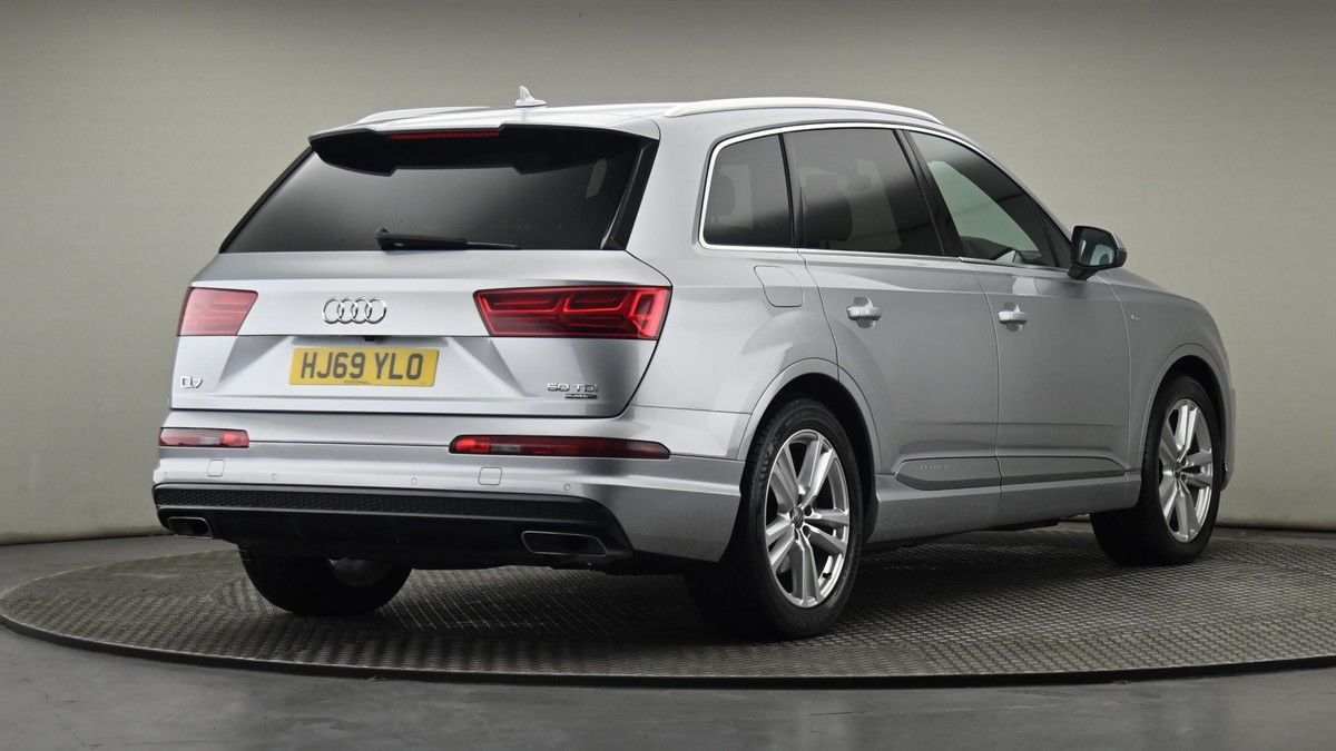 Audi Q7 Image 26