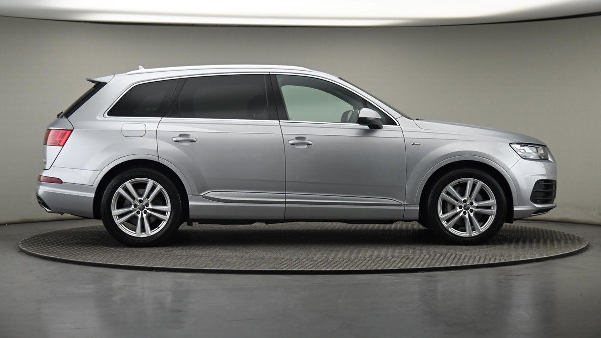 Audi Q7 Image 27