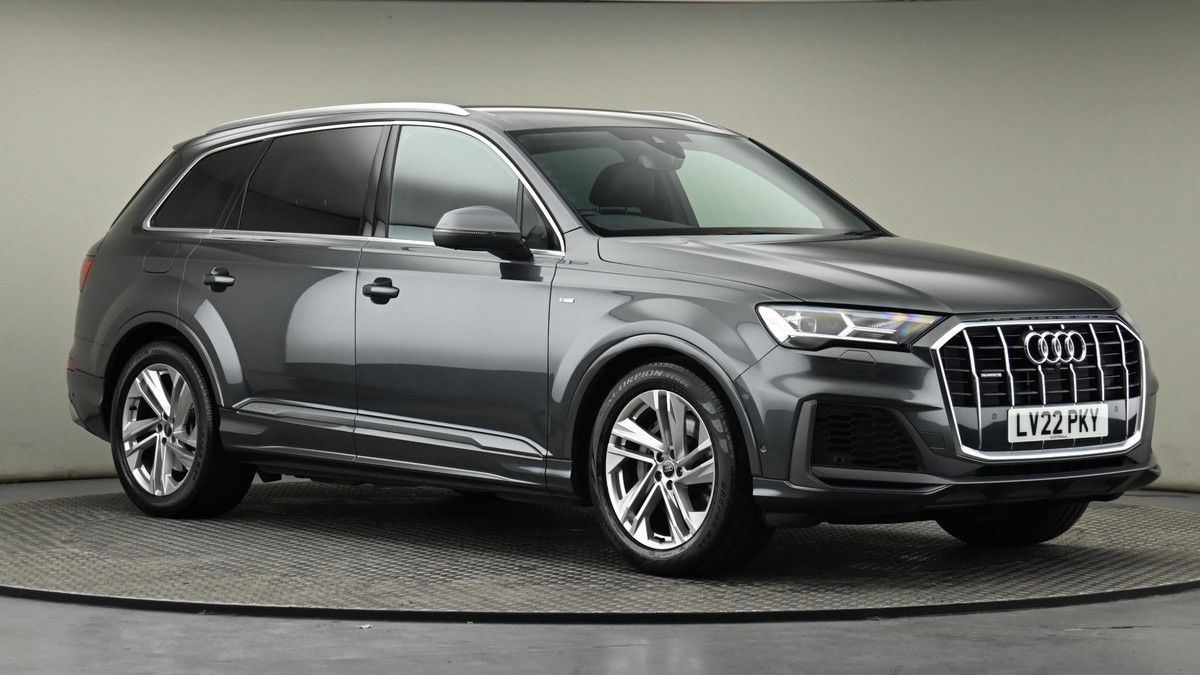 More views of Audi Q7