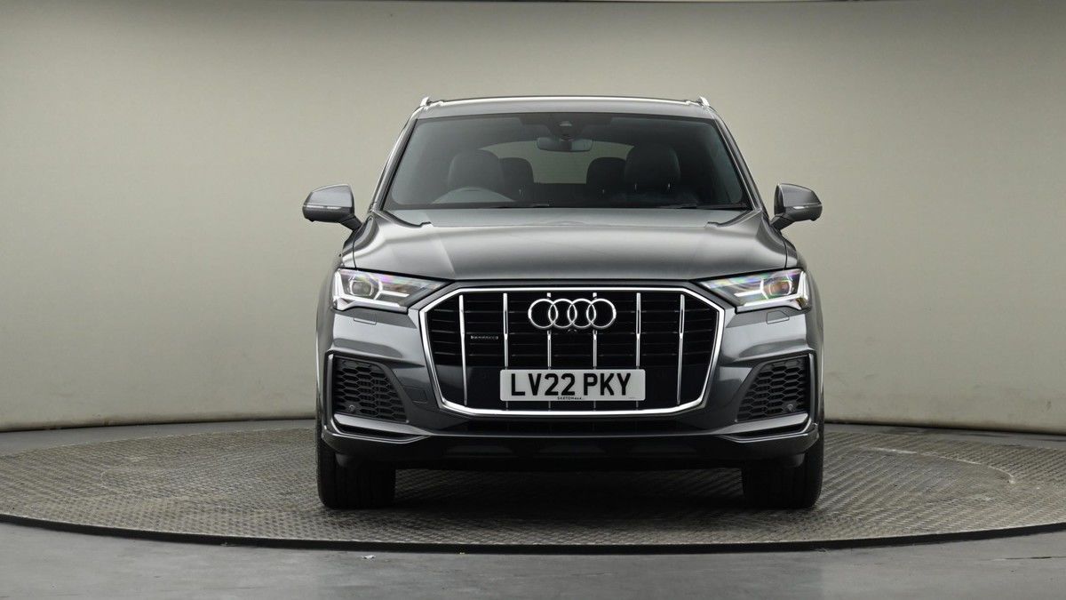 More views of Audi Q7