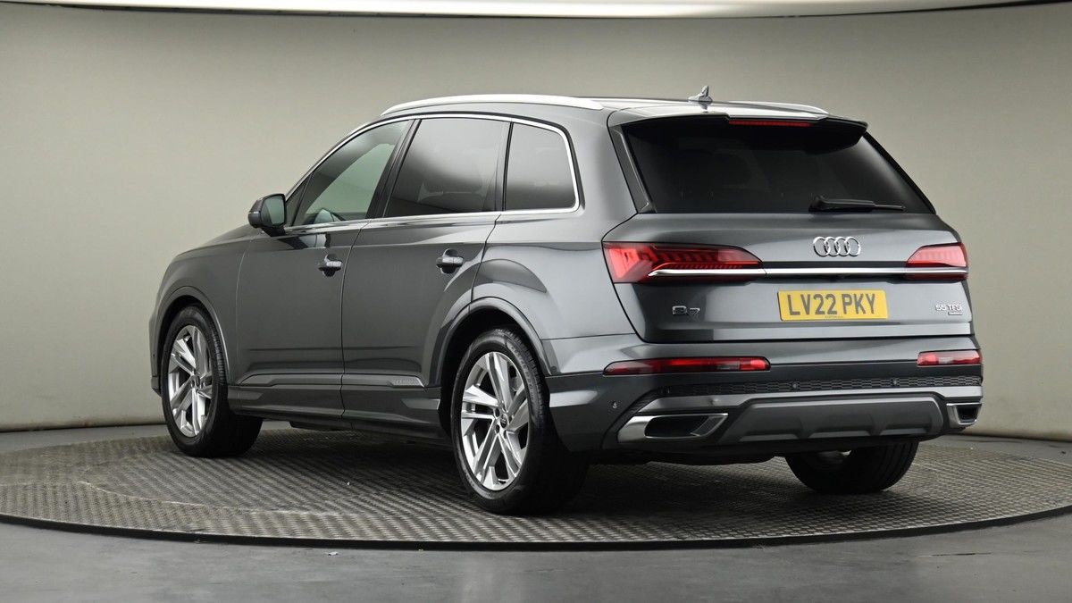 More views of Audi Q7