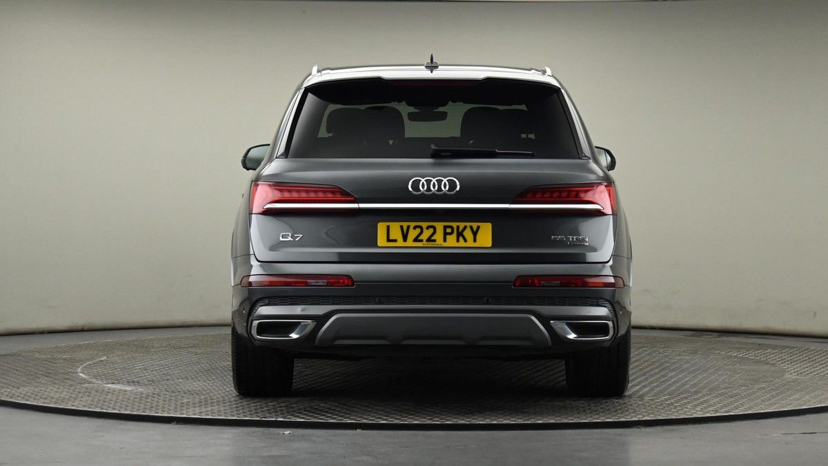 More views of Audi Q7