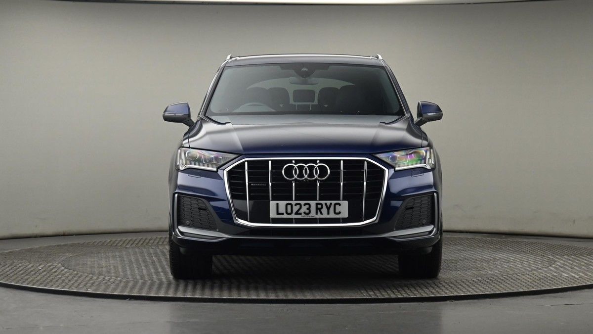 More views of Audi Q7