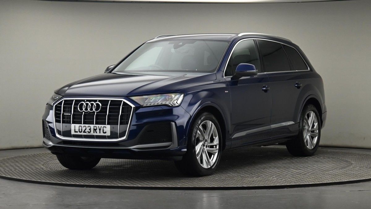 More views of Audi Q7