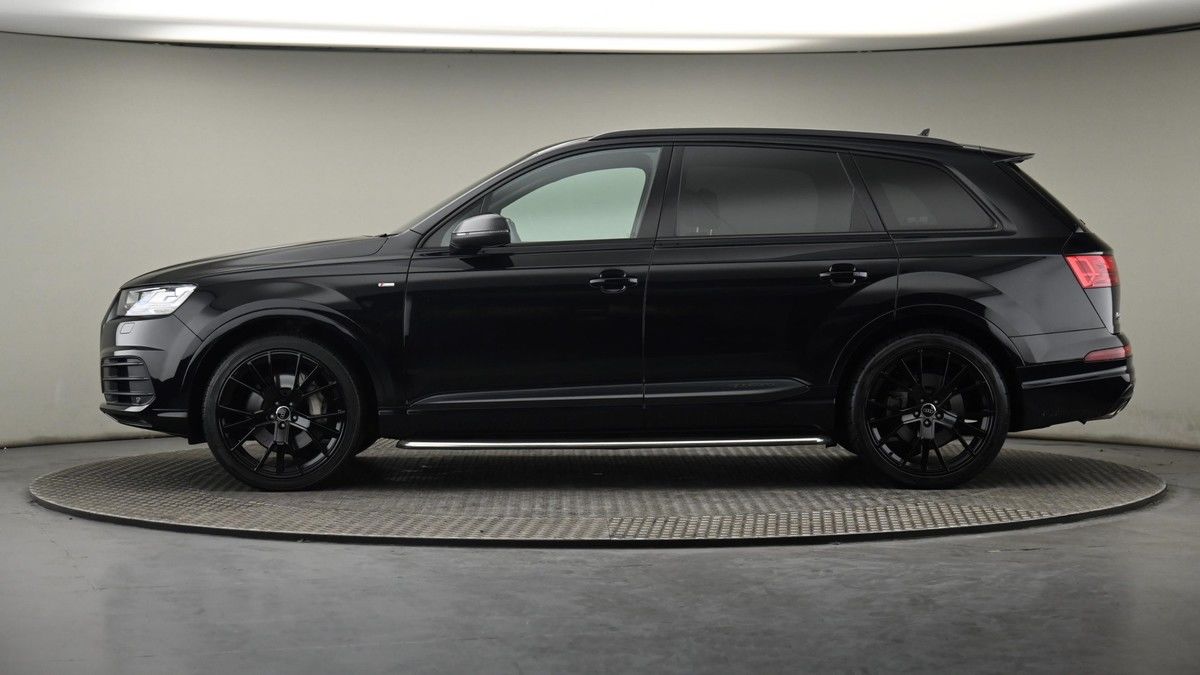 More views of Audi Q7