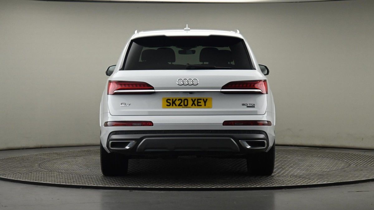 More views of Audi Q7