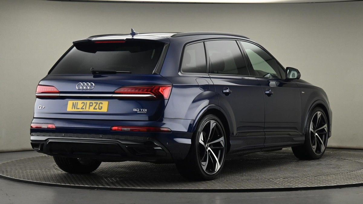 Audi Q7 Image 26