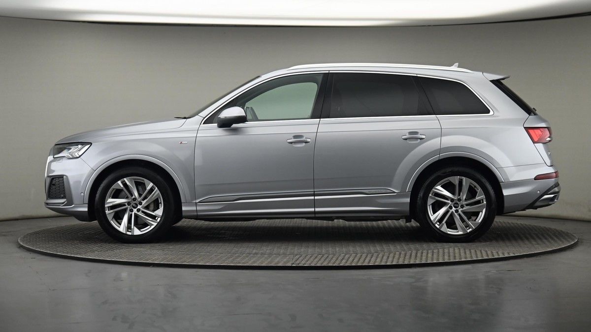 Audi Q7 Image 23