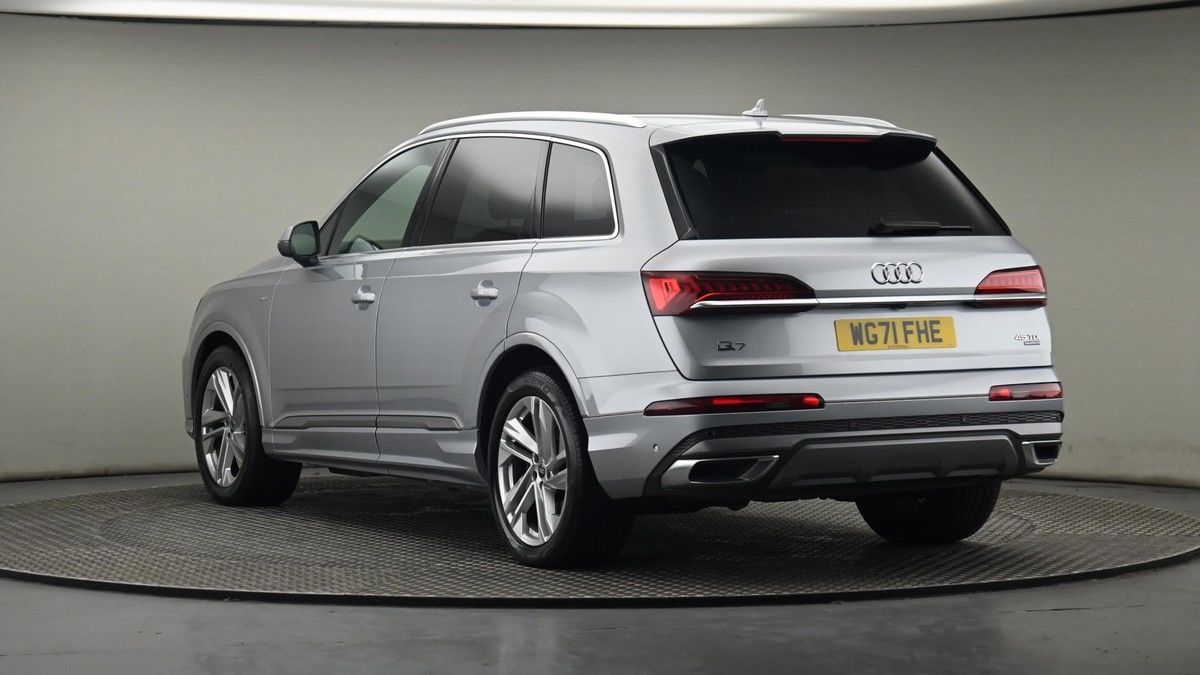 Audi Q7 Image 24