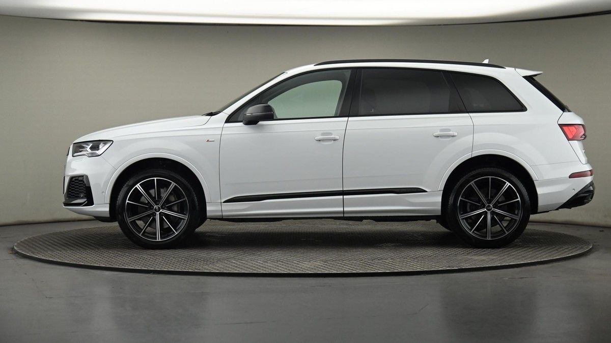 Audi Q7 Image 23