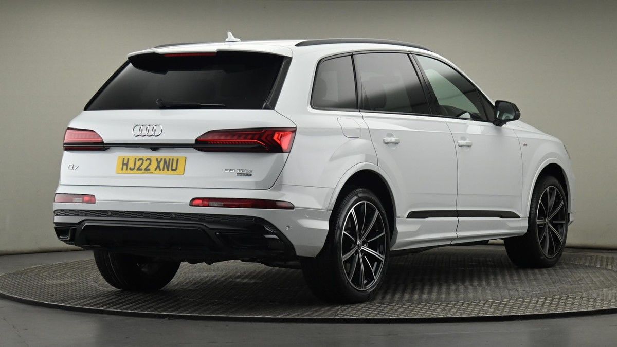 Audi Q7 Image 26