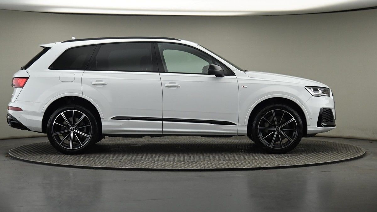 Audi Q7 Image 27