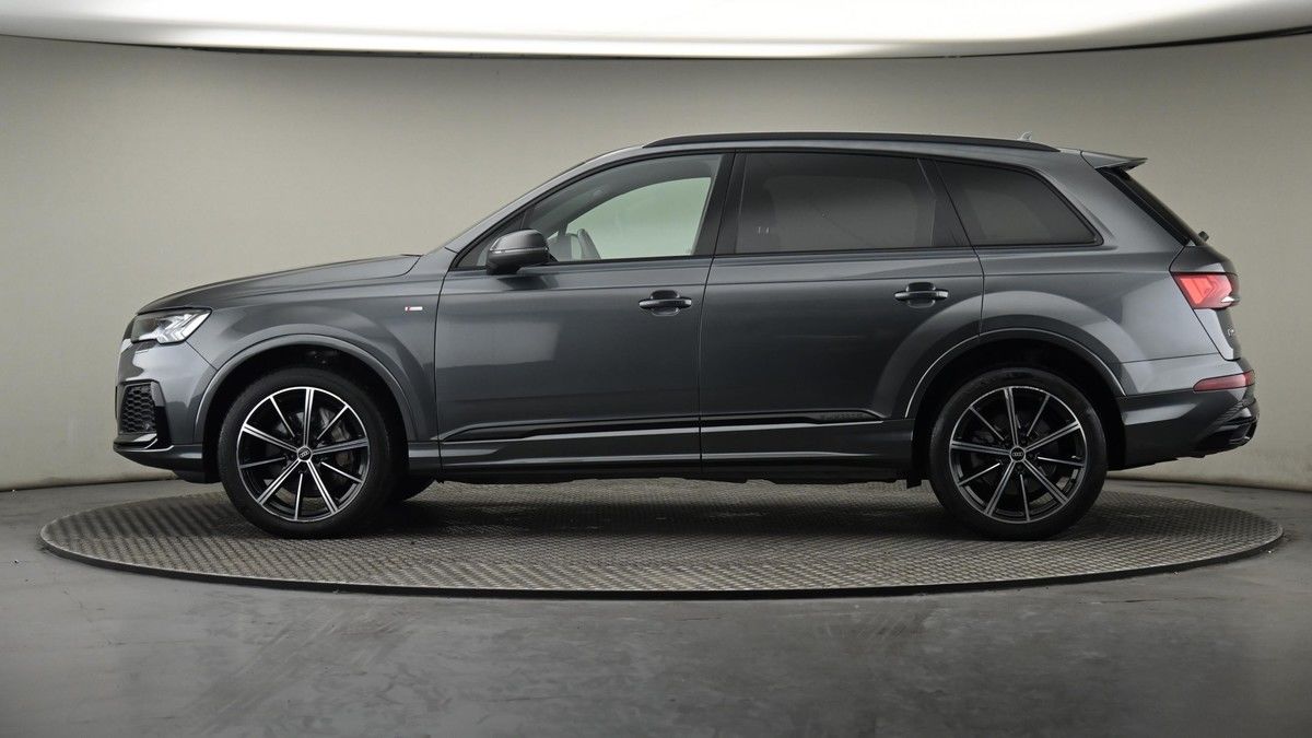 Audi Q7 Image 23