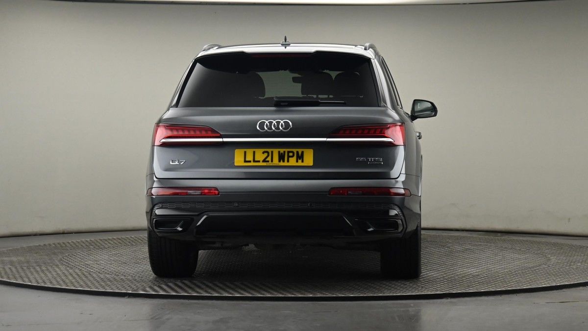 Audi Q7 Image 25