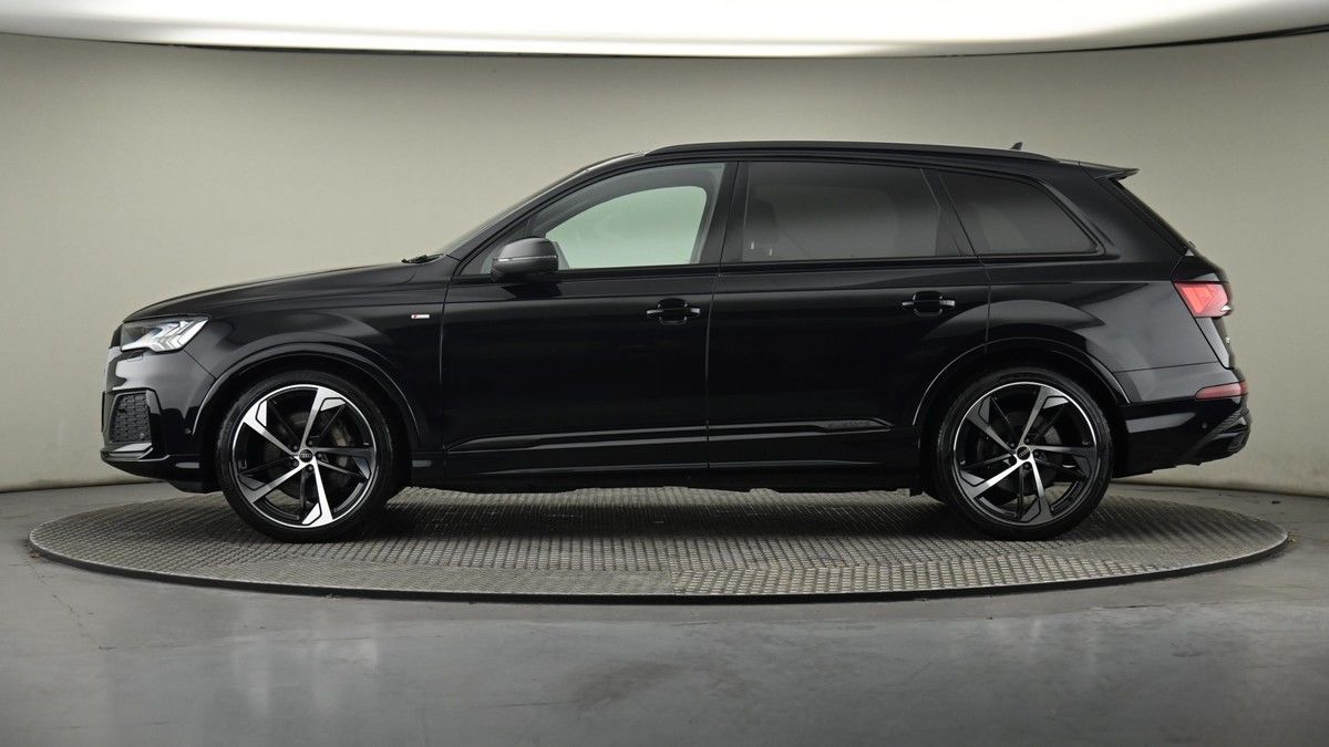 Audi Q7 Image 23