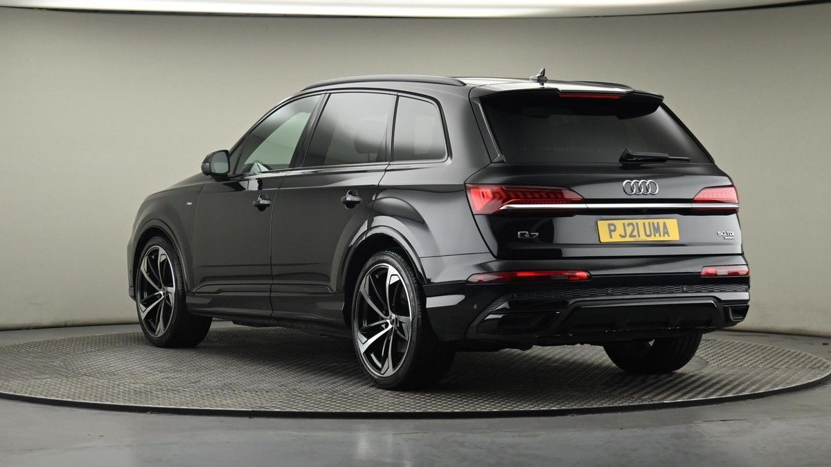 Audi Q7 Image 24