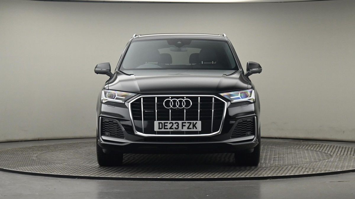 More views of Audi Q7