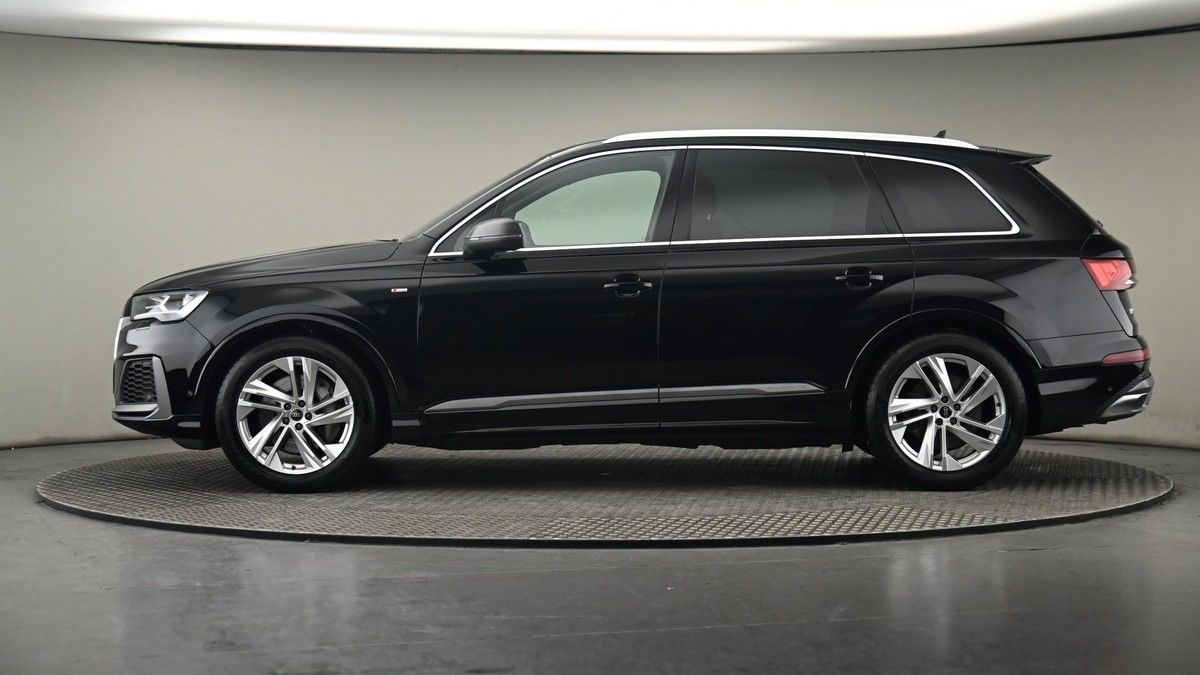 More views of Audi Q7