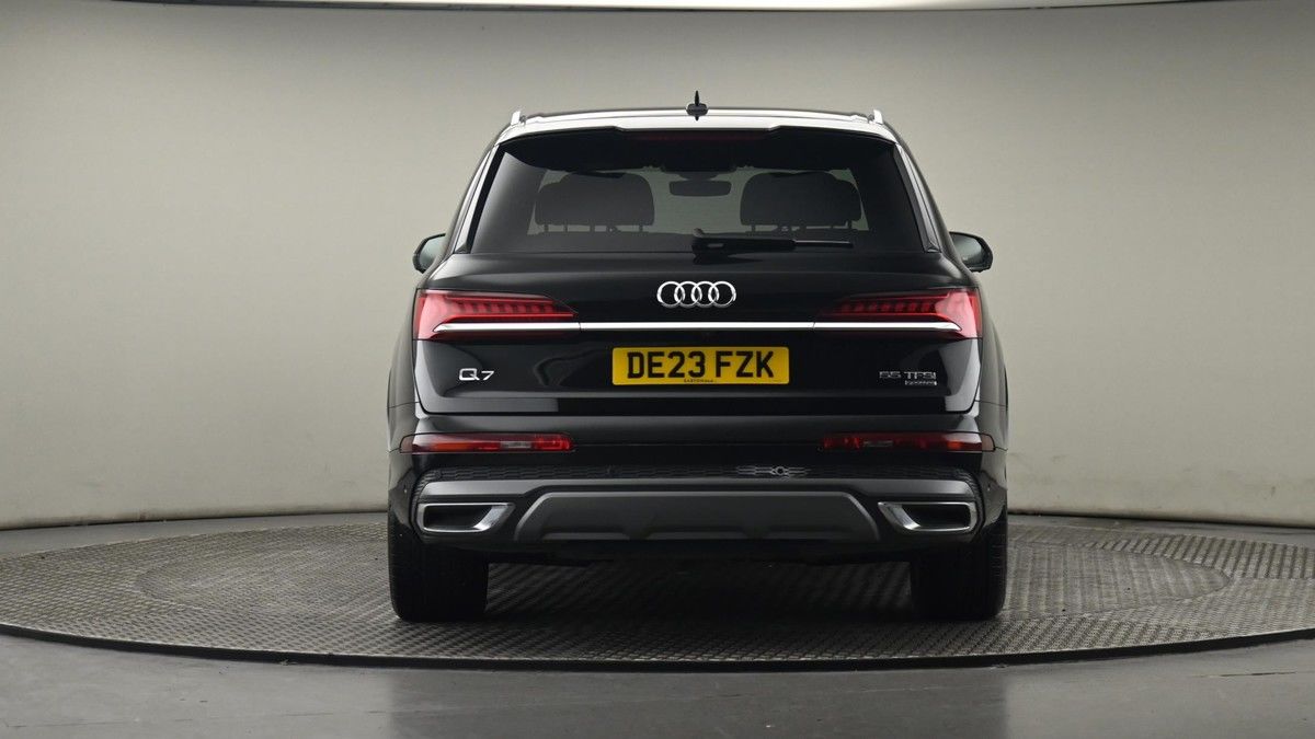 Audi Q7 Image 25