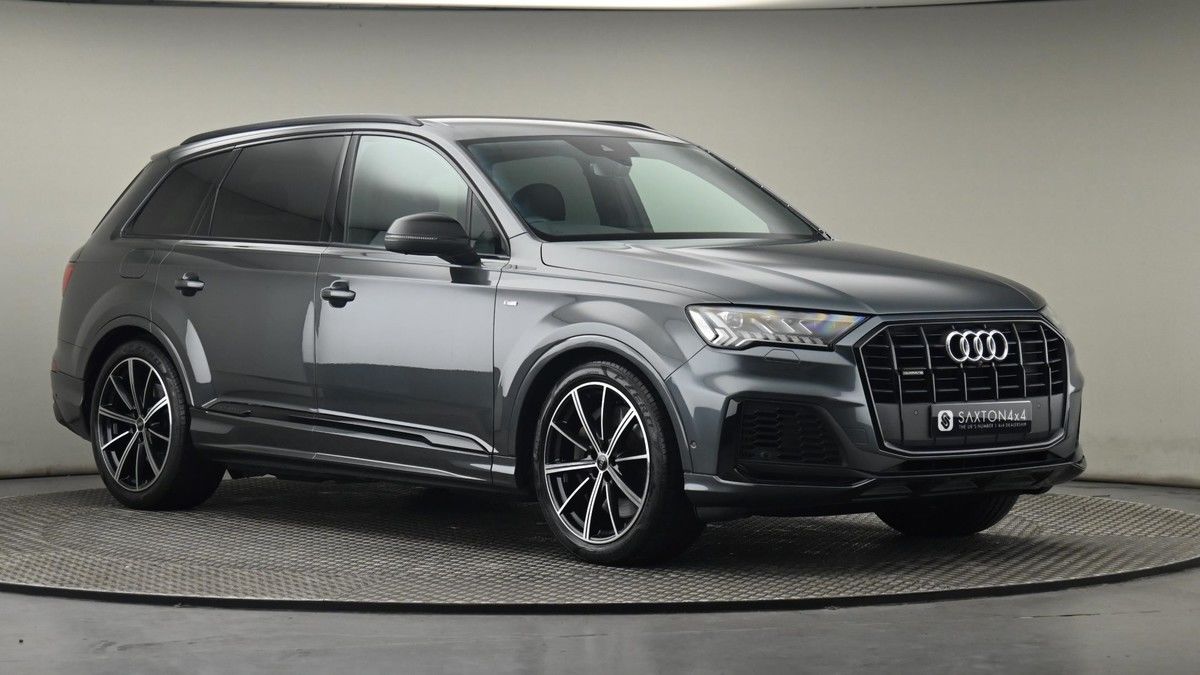 More views of Audi Q7