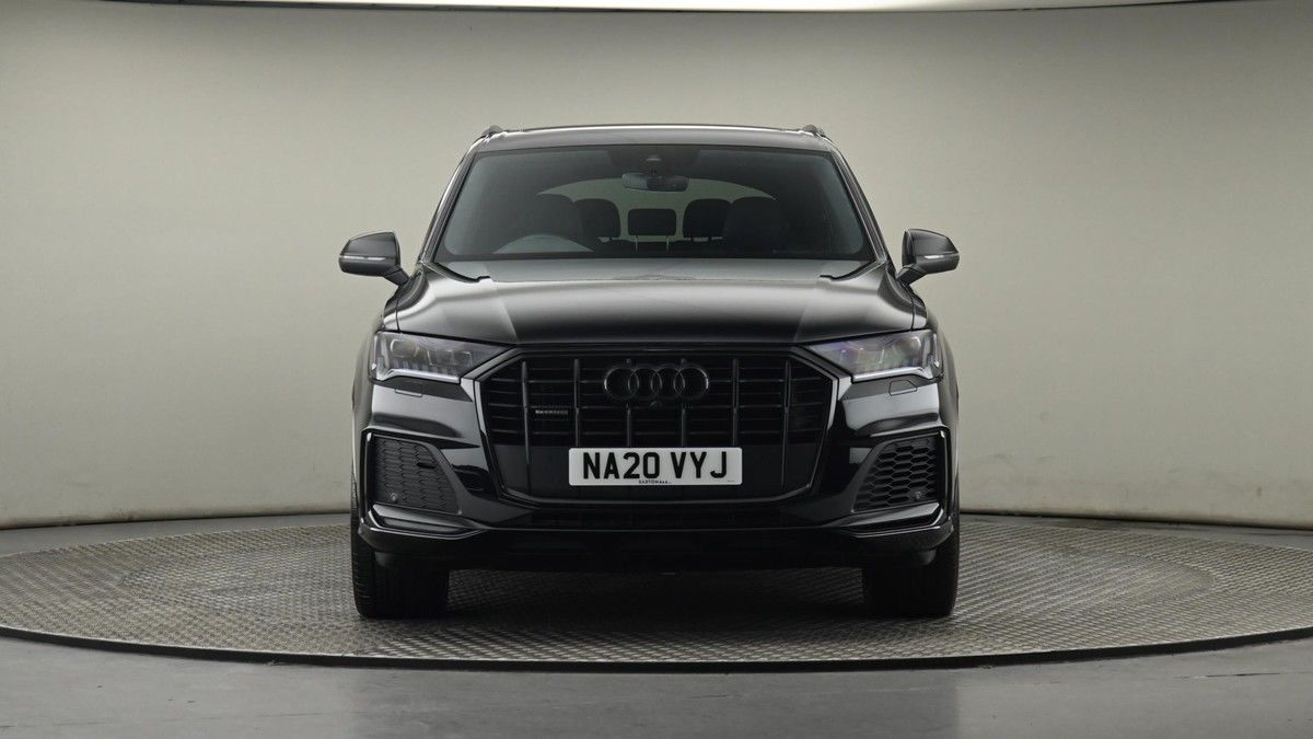 Audi Q7 Image 21