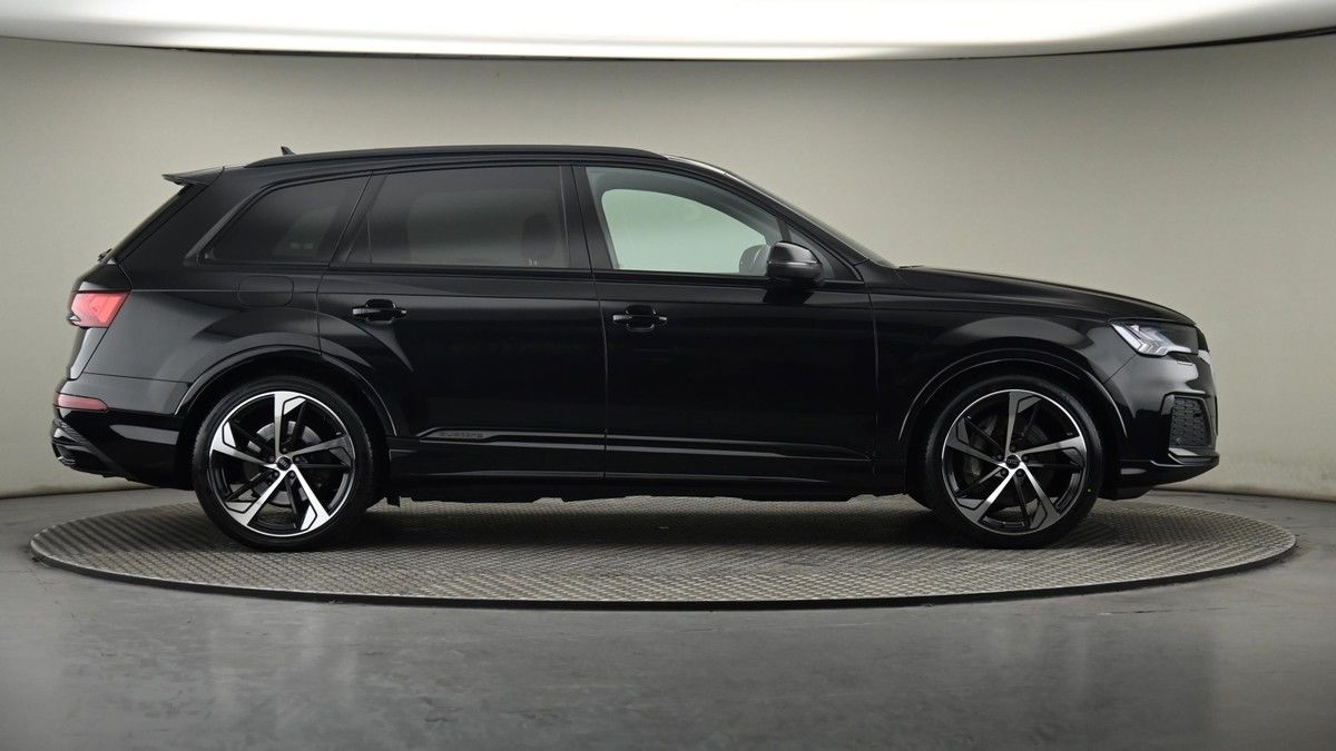 Audi Q7 Image 27