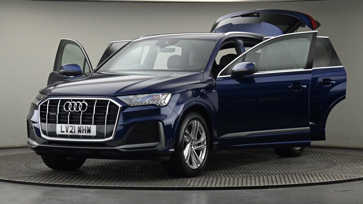 More views of Audi Q7