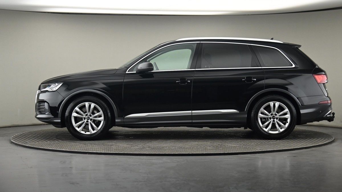 More views of Audi Q7