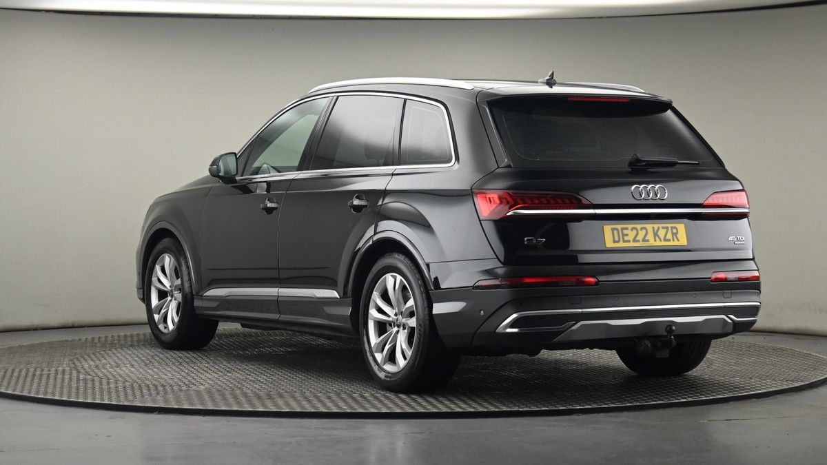 More views of Audi Q7