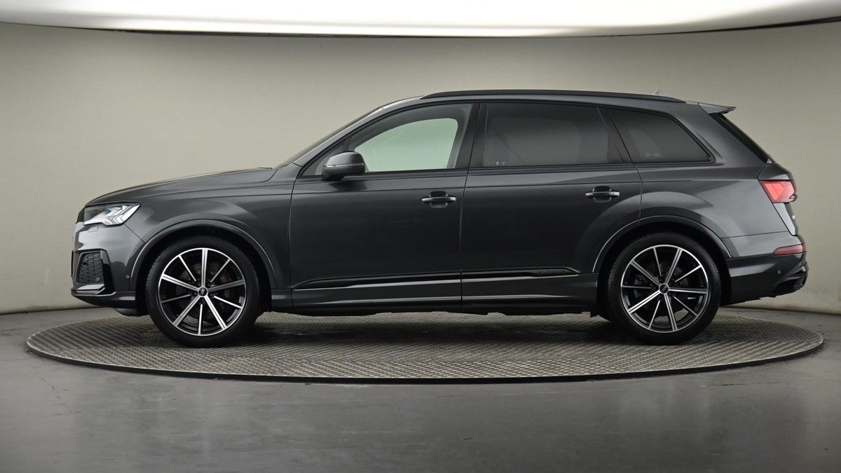 Audi Q7 Image 23