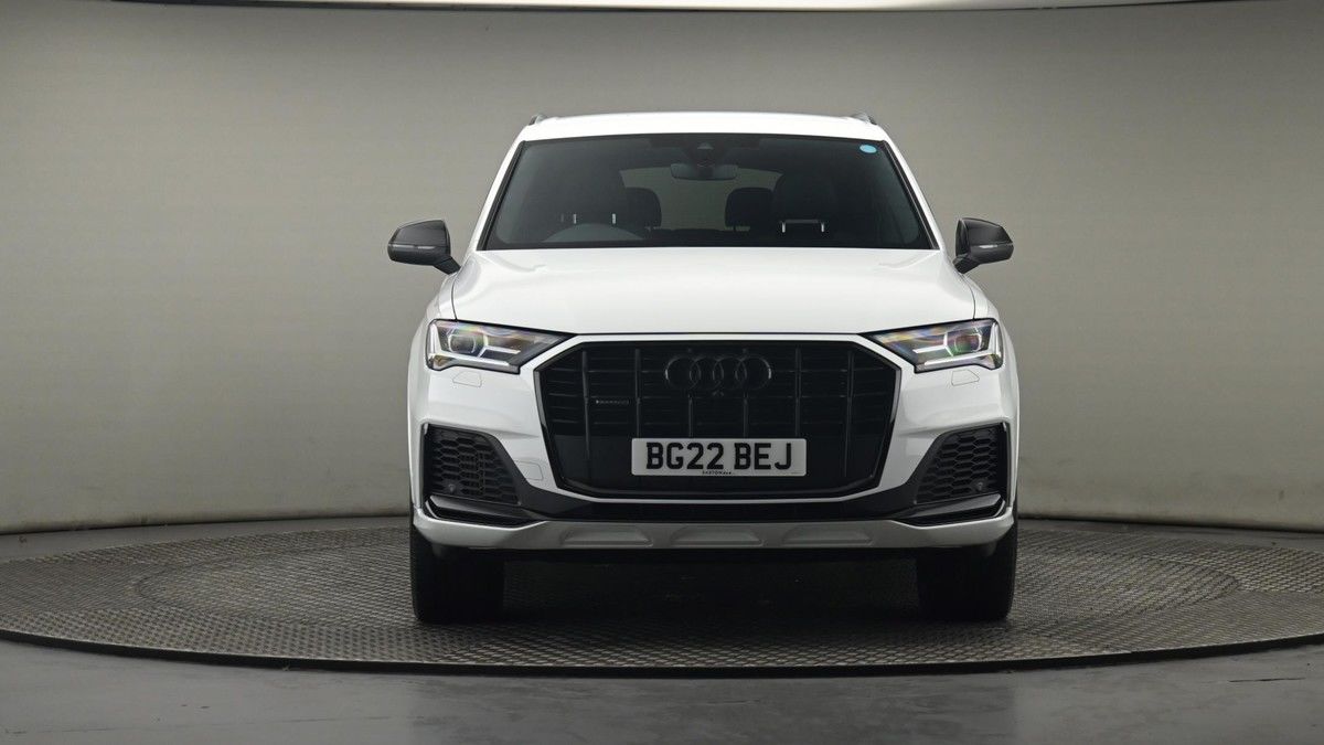 More views of Audi Q7