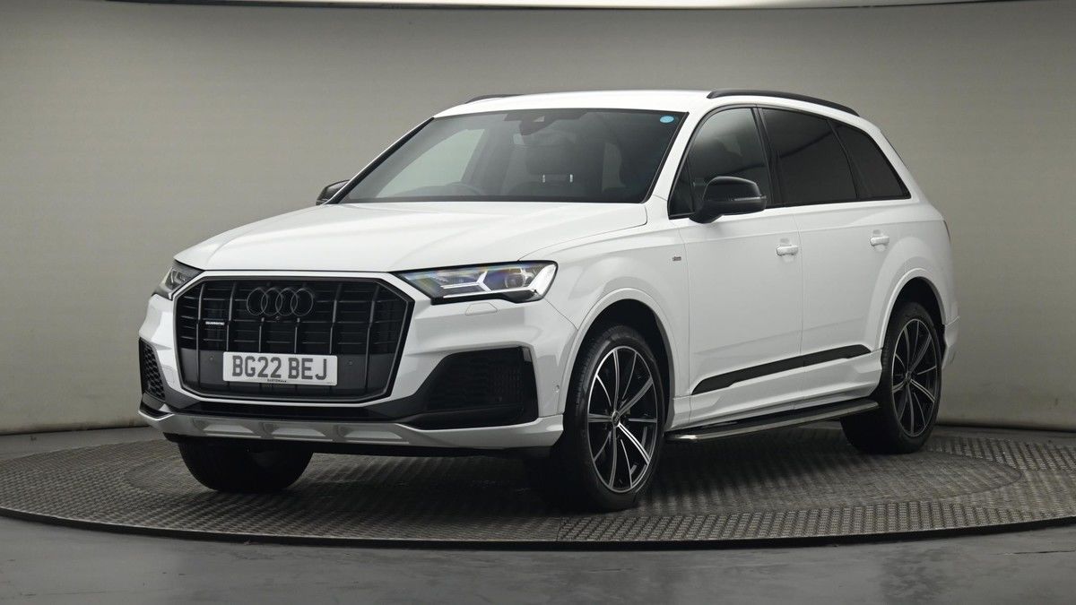 More views of Audi Q7