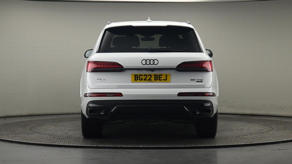 More views of Audi Q7