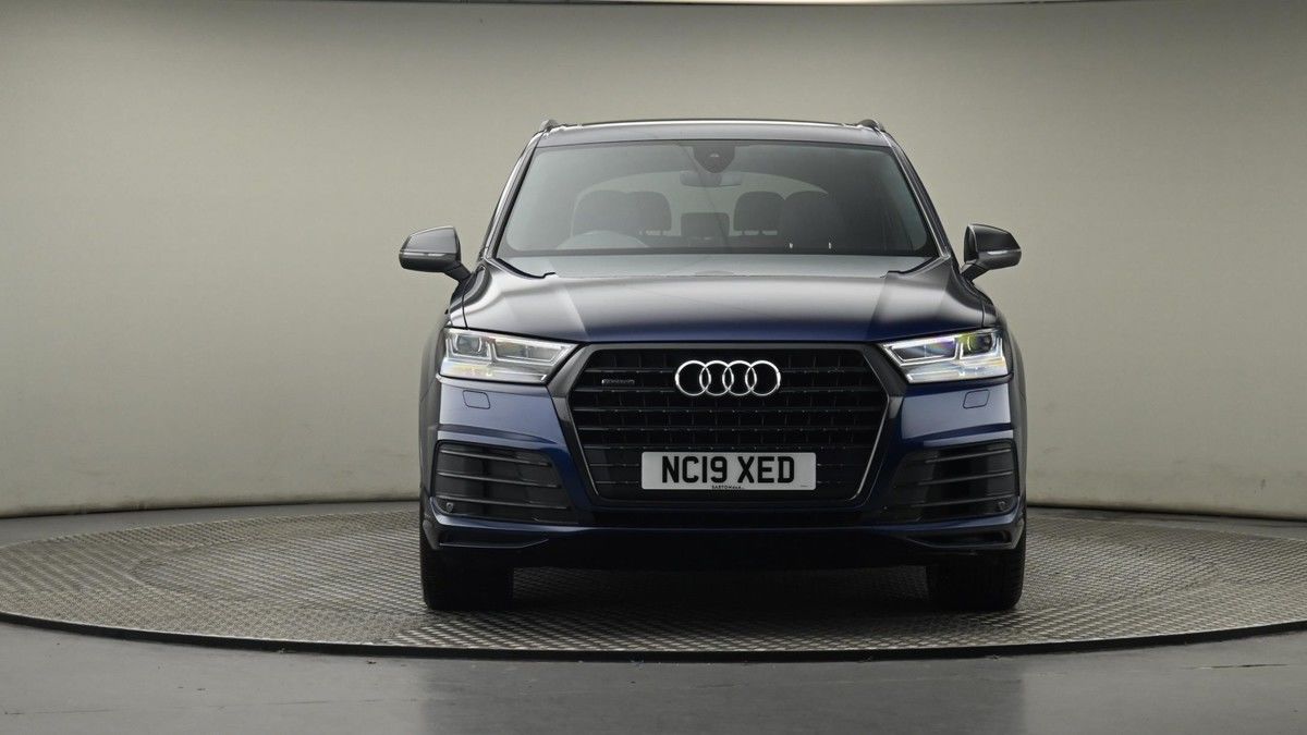 Audi Q7 Image 21